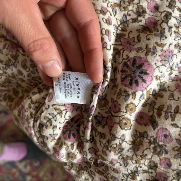 Xirena Ivory Vine Reversible Hunter Puffer Vest - Picture 12 of 12